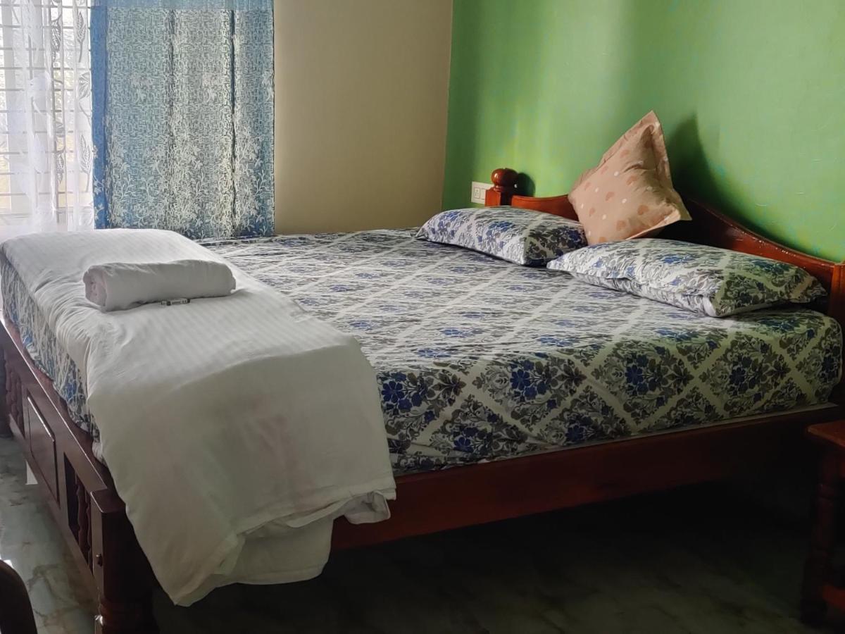 Akash Homestay Hampi Bagian luar foto