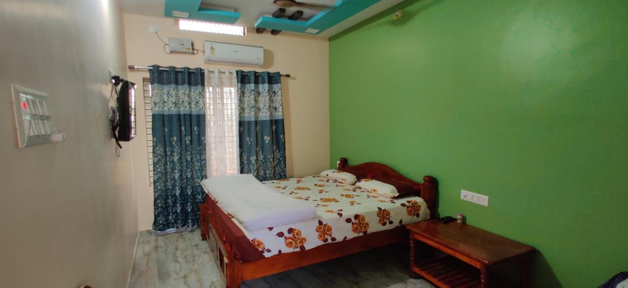 Akash Homestay Hampi Bagian luar foto