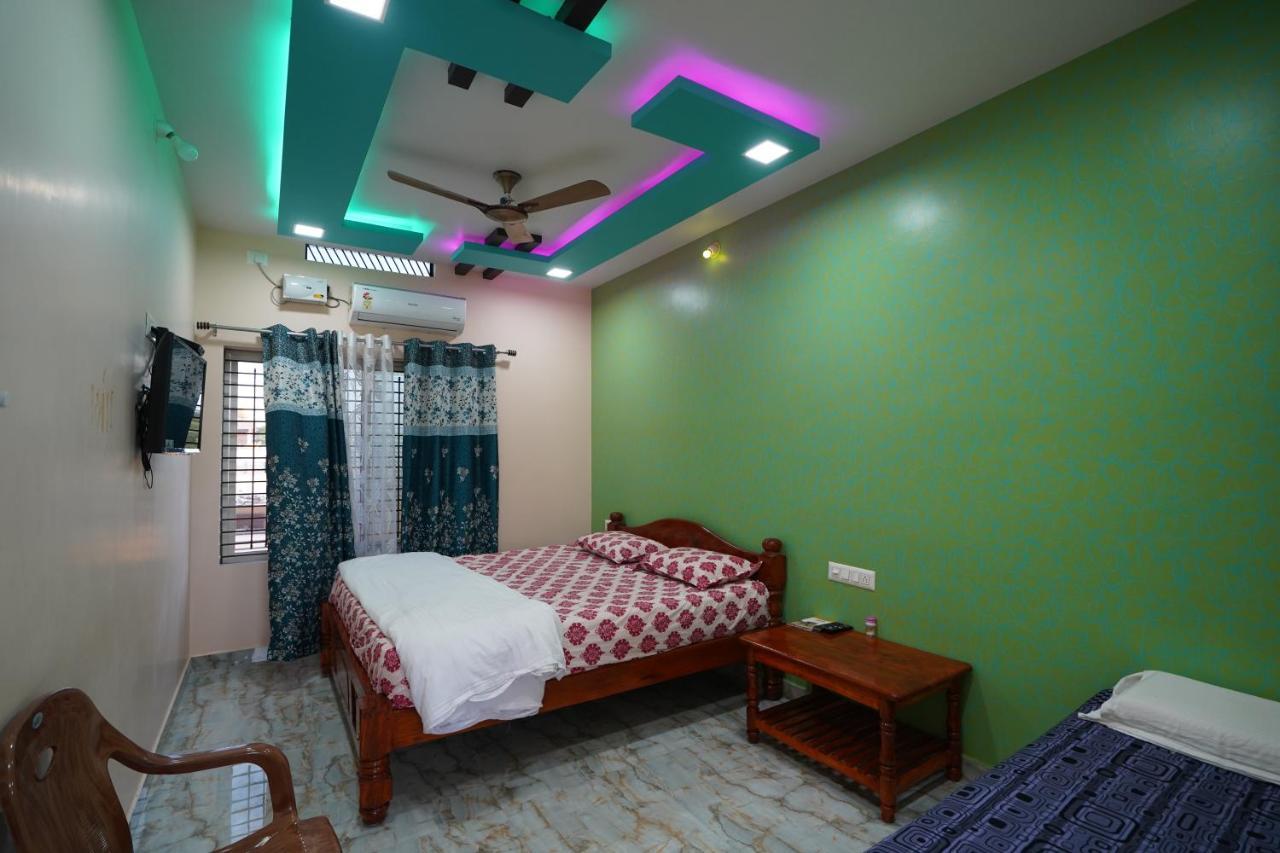 Akash Homestay Hampi Bagian luar foto