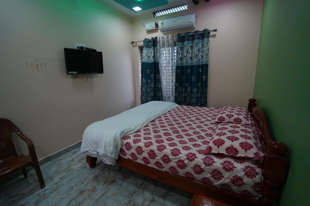 Akash Homestay Hampi Bagian luar foto