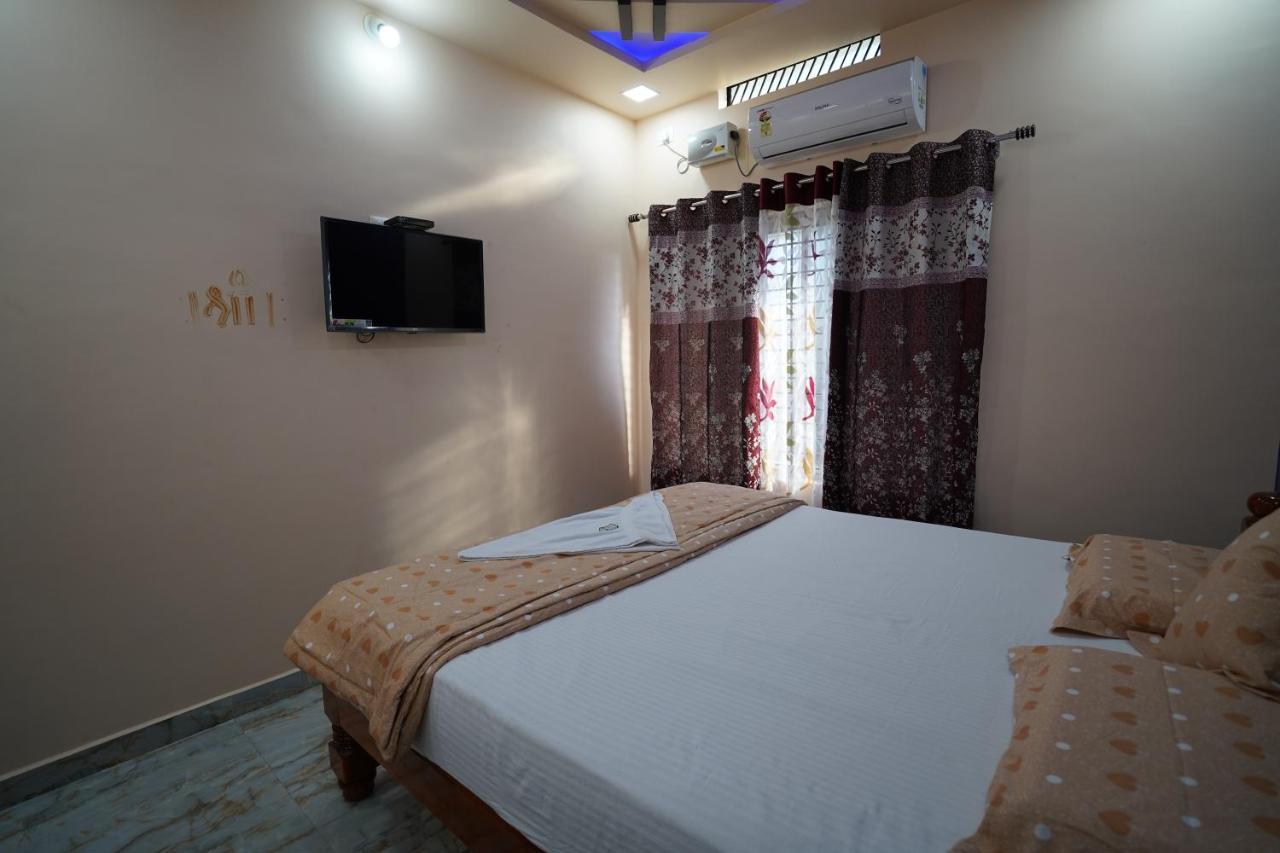 Akash Homestay Hampi Bagian luar foto