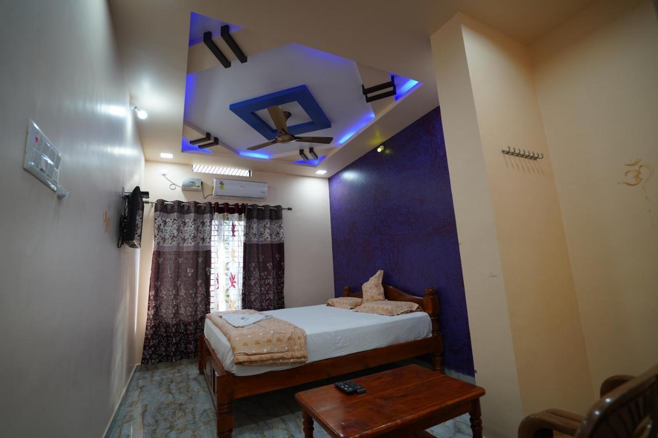 Akash Homestay Hampi Bagian luar foto