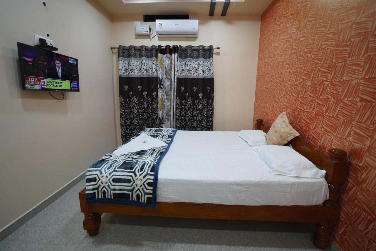 Akash Homestay Hampi Bagian luar foto