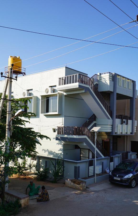 Akash Homestay Hampi Bagian luar foto