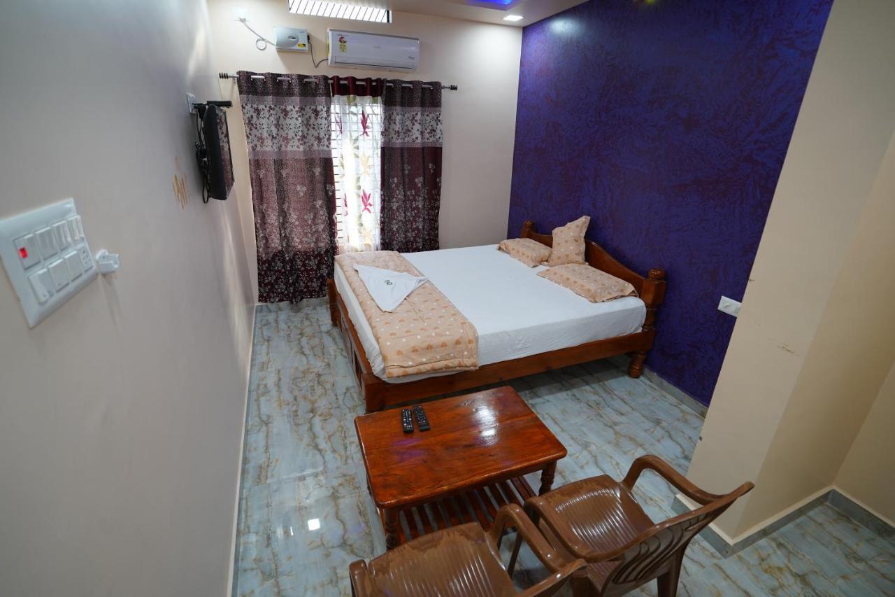 Akash Homestay Hampi Bagian luar foto